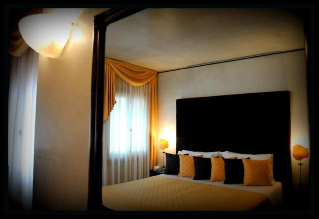 ****  Palazzo Del Giglio Hotel Venice Italy