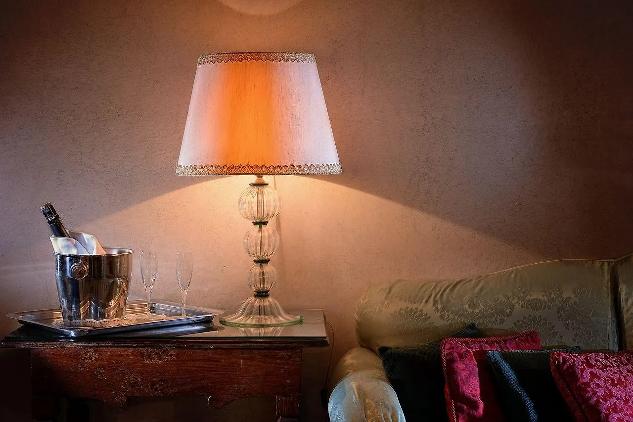 Palazzo Del Giglio Hotel Venice 4*,