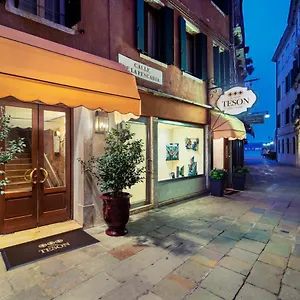 https://nuovo-teson.hotelslidodijesolo.com