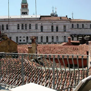 https://antigo-trovatore.hotelslidodijesolo.com